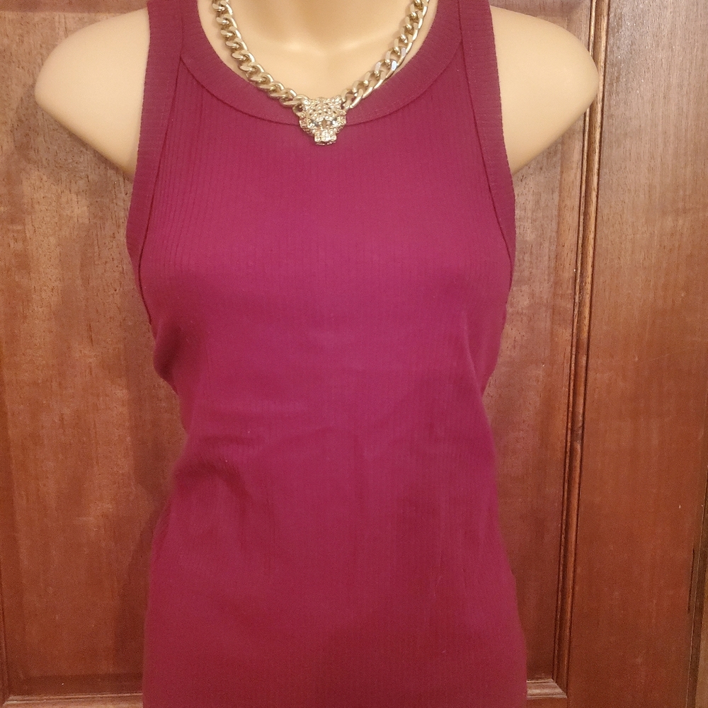Pair of Gap tanks
